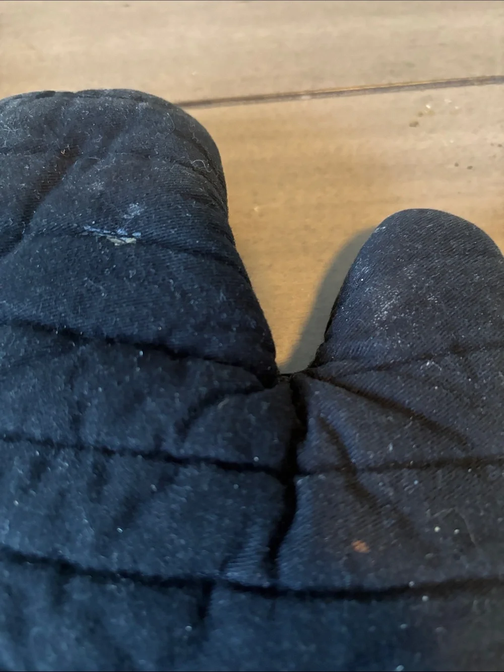 Teflon Black Heat-Resistant Oven Mitts